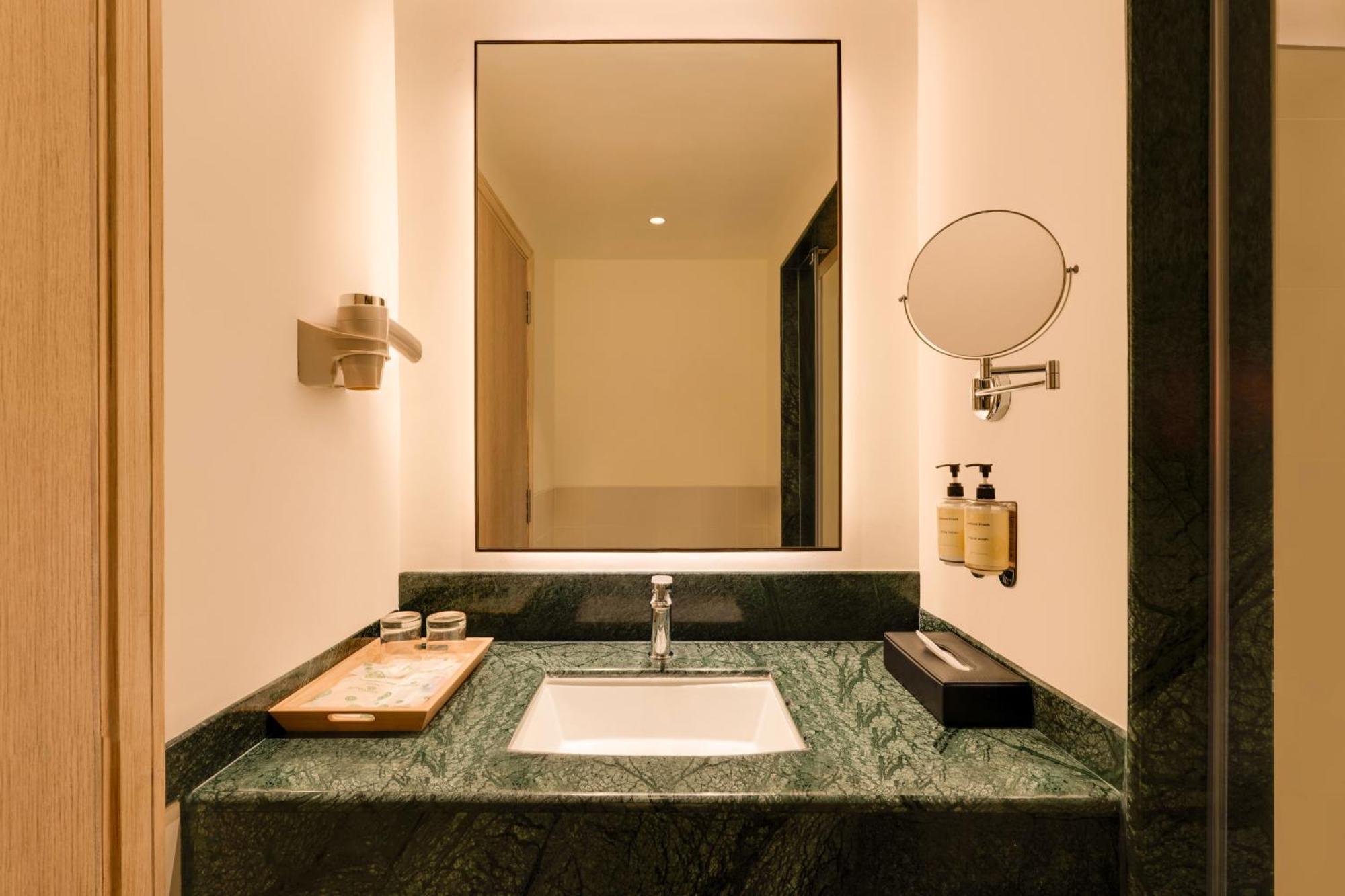 Lemon Tree Hotel, Gachibowli, Hyderabad Luaran gambar