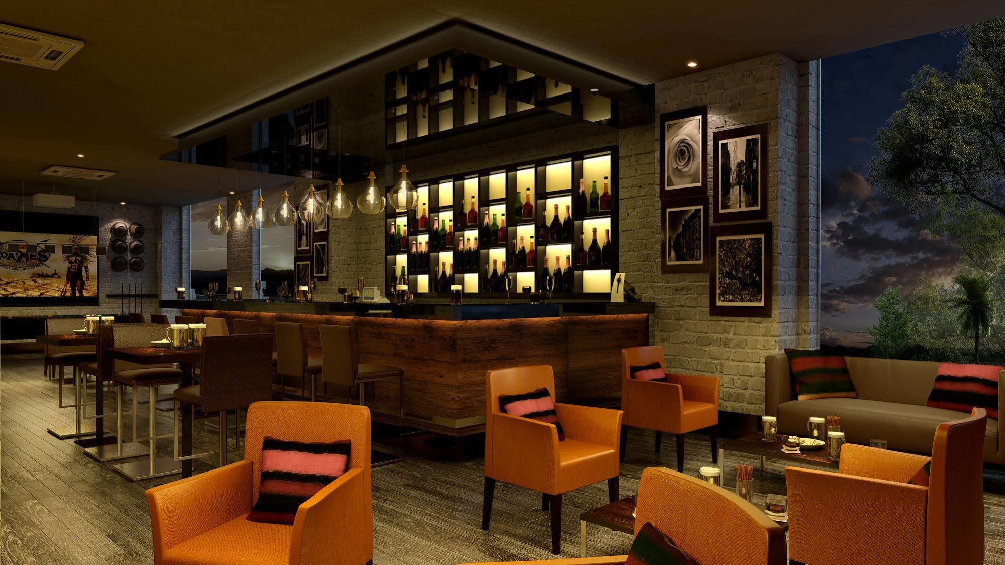Lemon Tree Hotel, Gachibowli, Hyderabad Luaran gambar