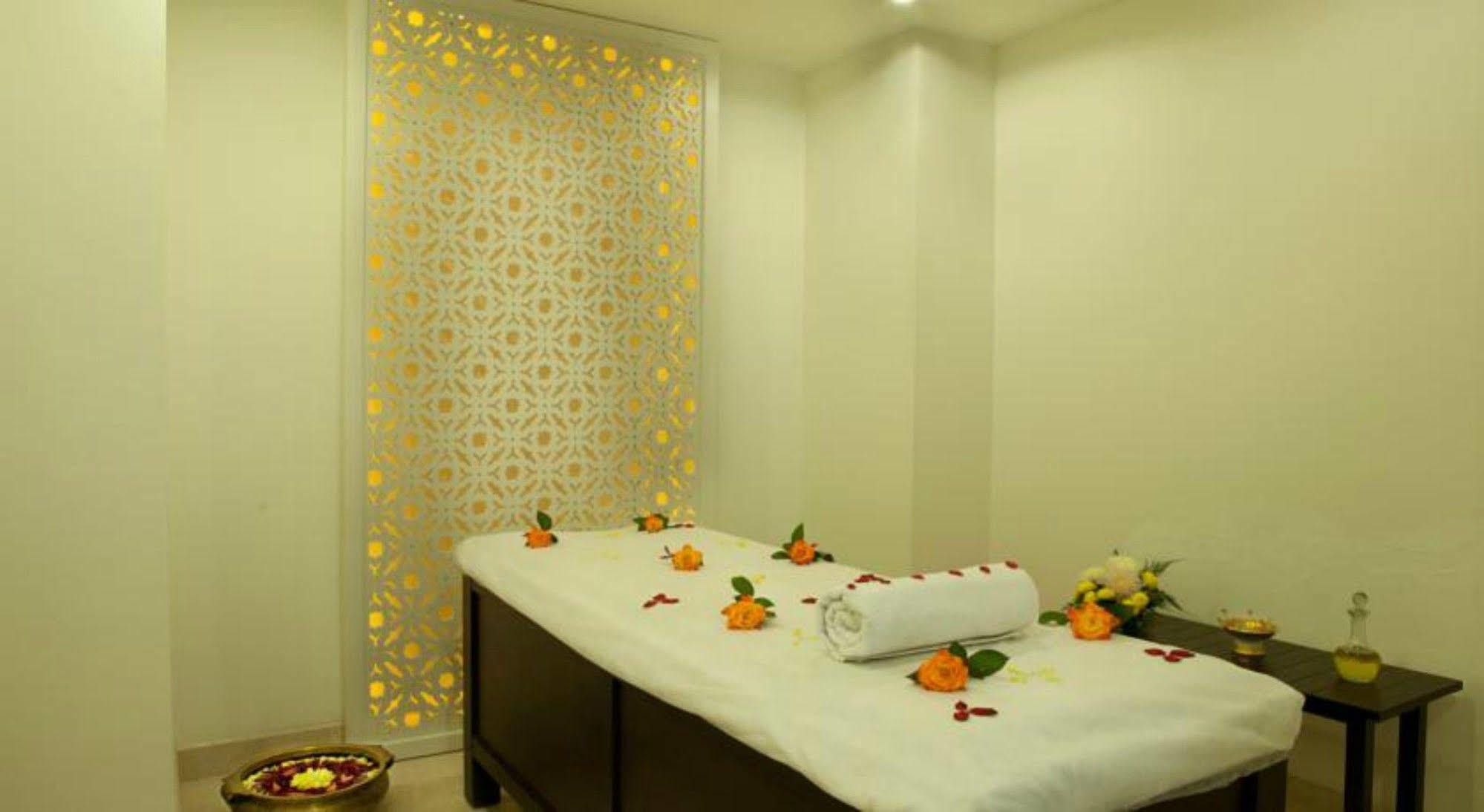 Lemon Tree Hotel, Gachibowli, Hyderabad Luaran gambar